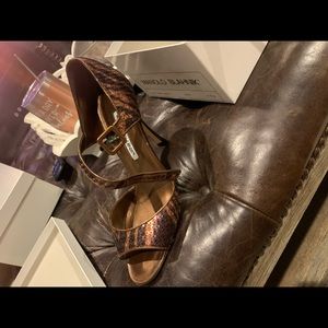 Manolo Blahnik Caldo Bronze